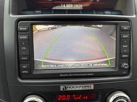 Mitsubishi Pajero 24 of 27