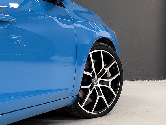 Volvo S60 21 of 30