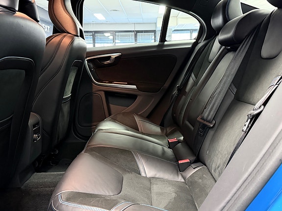 Volvo S60 29 of 30