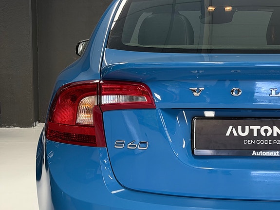 Volvo S60 8 of 30