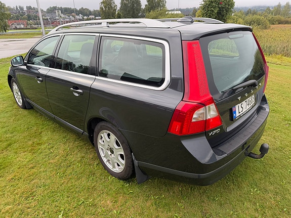 Volvo V70 13 of 24