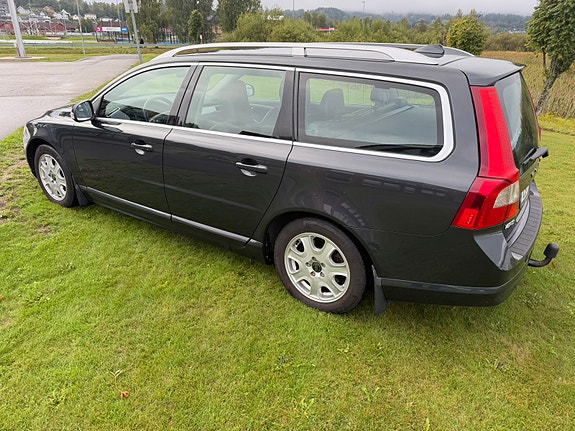 Volvo V70 5 of 24