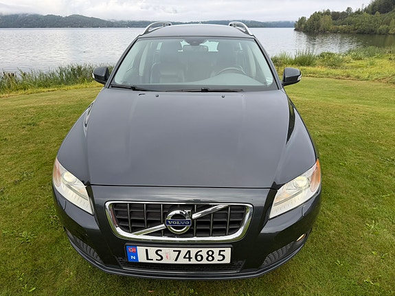 Volvo V70 7 of 24
