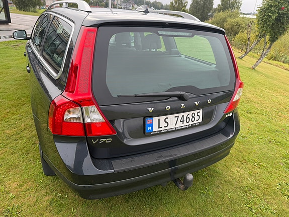 Volvo V70 14 of 24