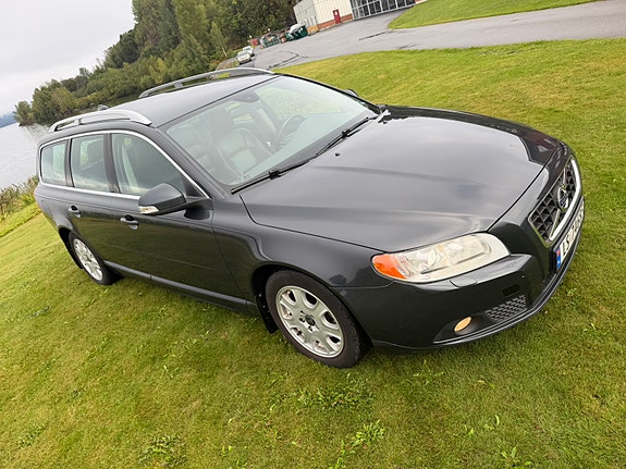 Volvo V70 10 of 24