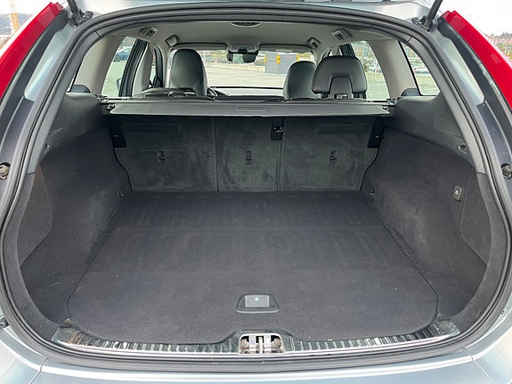 Volvo XC60 7 of 15