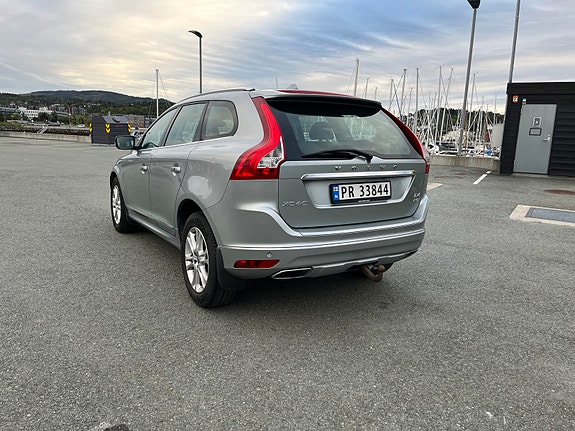 Volvo XC60 4 of 15