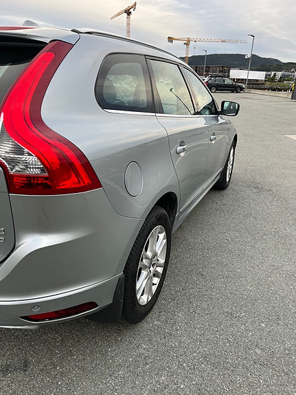 Volvo XC60 6 of 15