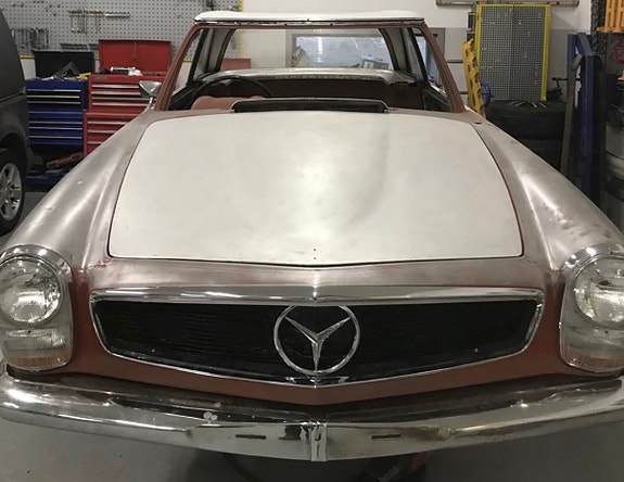 Mercedes-Benz 280 SL 21 of 21