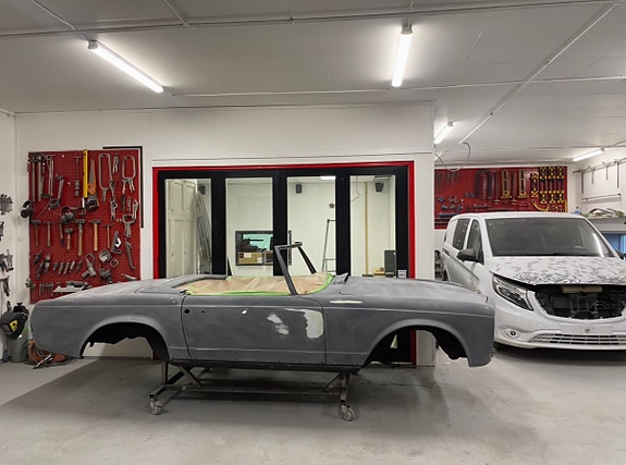 Mercedes-Benz 280 SL 14 of 21