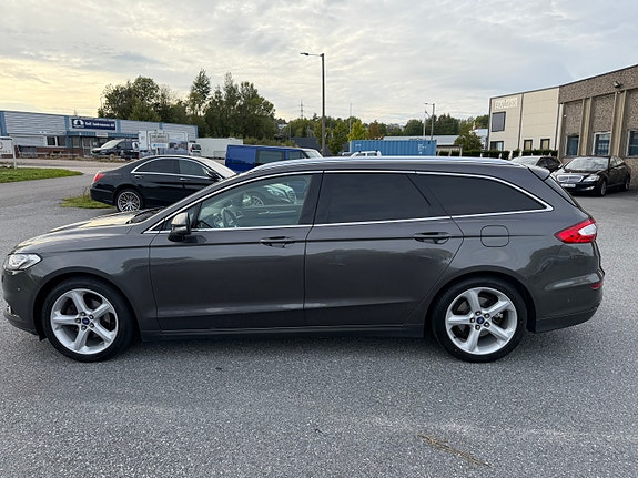 Ford Mondeo 10 of 27