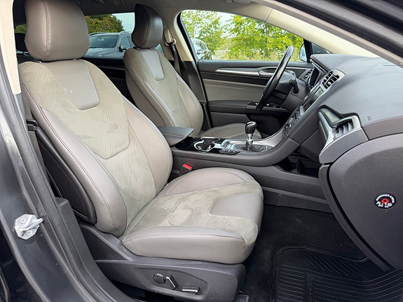 Ford Mondeo 16 of 27