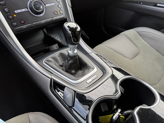 Ford Mondeo 27 of 27