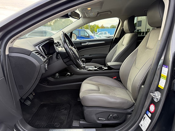 Ford Mondeo 14 of 27