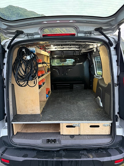 Ford Transit Connect 5 of 10