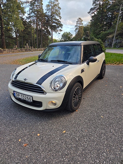 MINI Clubman One 3 of 9