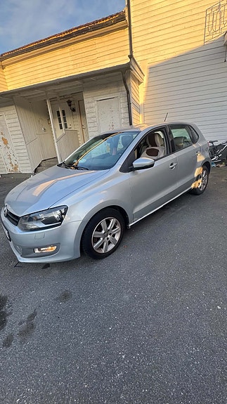 Volkswagen Polo 2 of 7