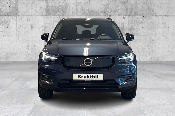 Volvo XC40 5 of 18