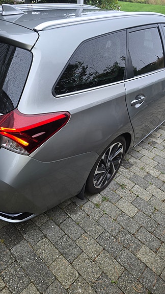 Toyota Auris 9 of 9