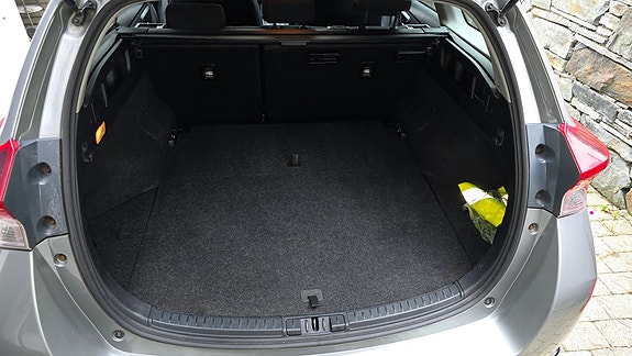 Toyota Auris 7 of 9