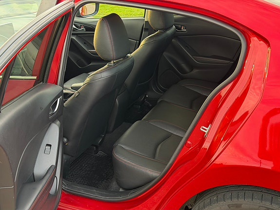 Mazda 3 14 of 28