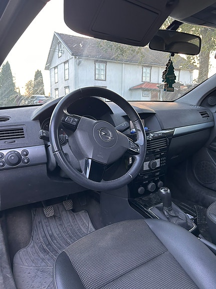Opel Astra 3 of 7