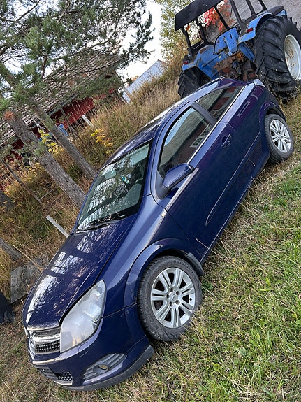 Opel Astra 2 of 7
