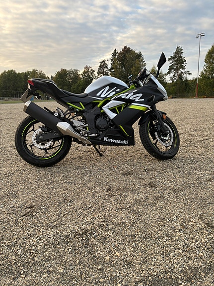 Kawasaki Ninja 125 9 of 15