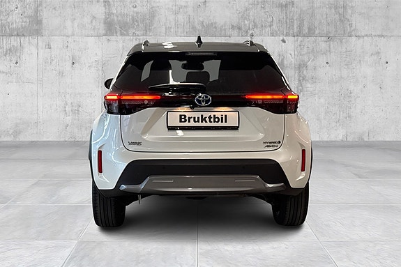 Toyota Yaris Cross 4 of 17