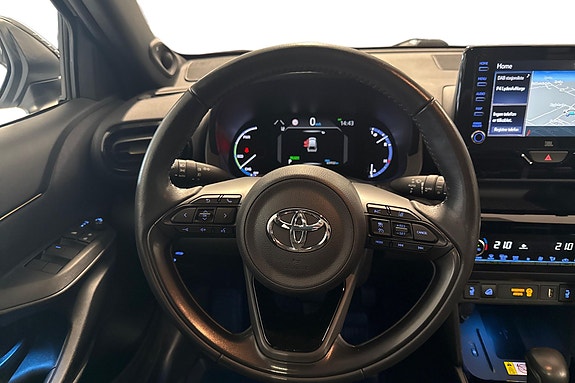 Toyota Yaris Cross 13 of 17