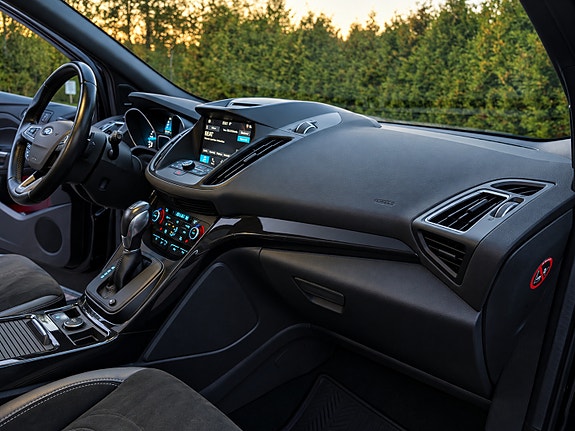Ford Kuga 22 of 30