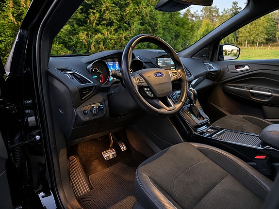 Ford Kuga 18 of 30