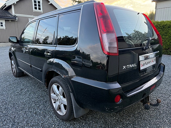 Nissan X-Trail 3 of 9