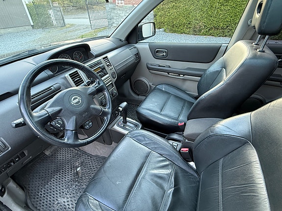 Nissan X-Trail 8 of 9