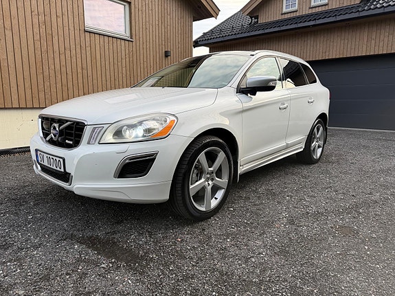 Volvo XC60 3 of 30