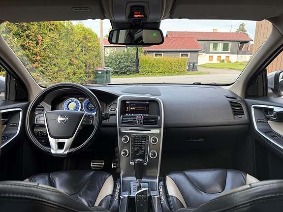 Volvo XC60 20 of 30