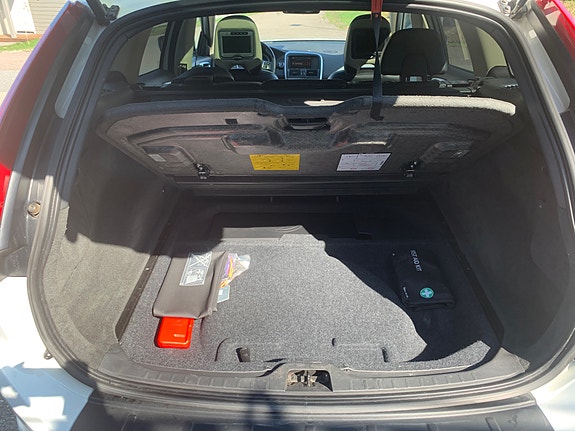 Volvo XC60 15 of 30