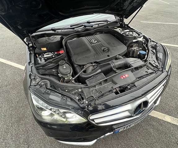 Mercedes-Benz E220 d 25 of 26
