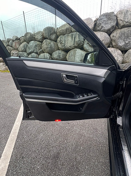 Mercedes-Benz E220 d 22 of 26