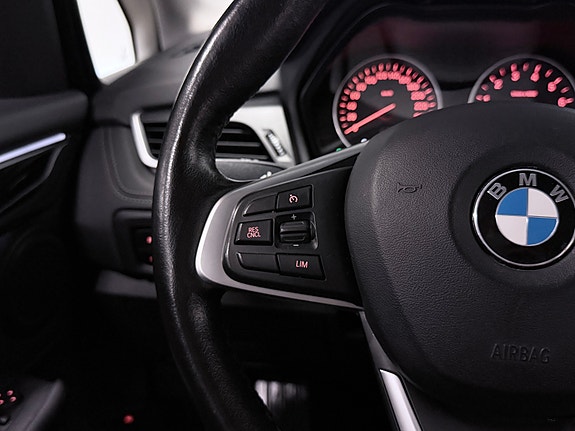 BMW 225xe 17 of 28