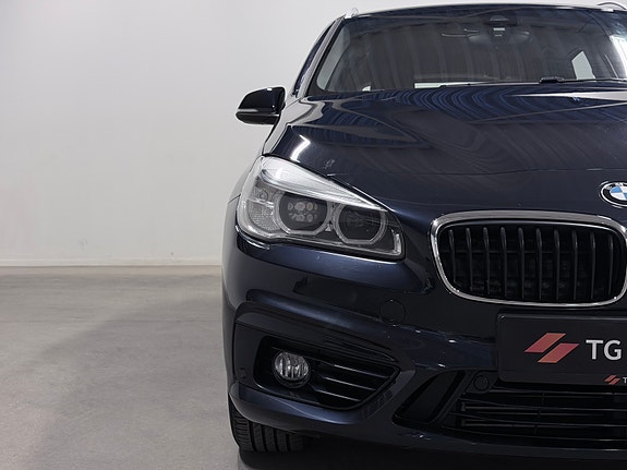 BMW 225xe 4 of 28