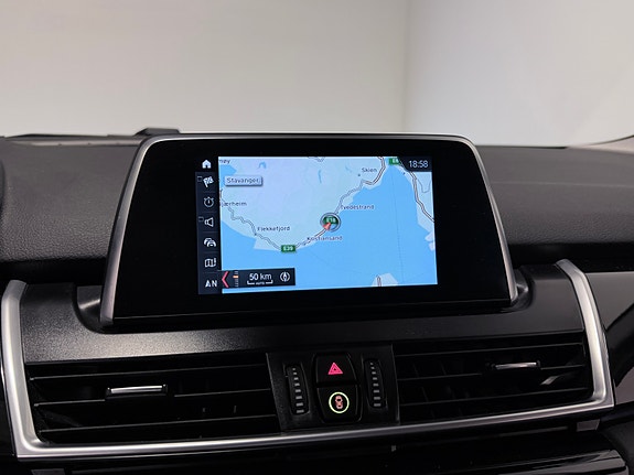BMW 225xe 23 of 28