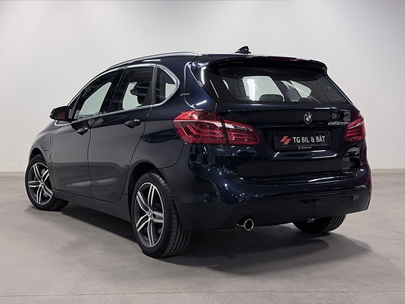 BMW 225xe 7 of 28
