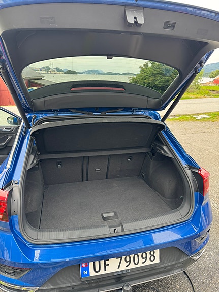 Volkswagen T-Roc 9 of 9