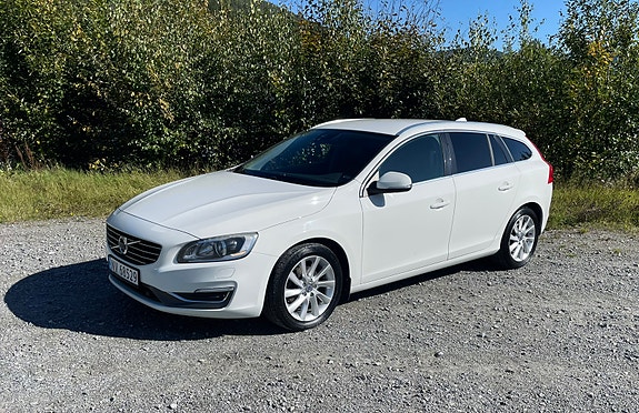 Volvo V60 3 of 14