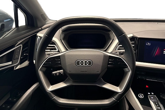 Audi Q4 e-tron 13 of 18