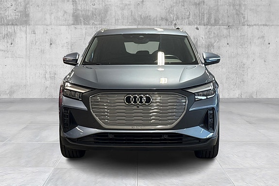 Audi Q4 e-tron 5 of 18