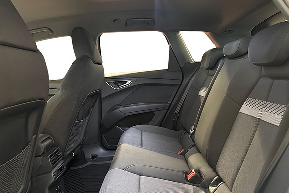 Audi Q4 e-tron 11 of 18