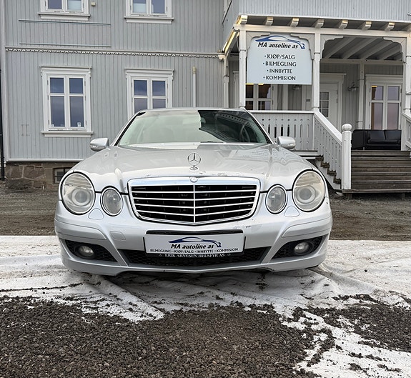 Mercedes-Benz E200 d 3 of 30