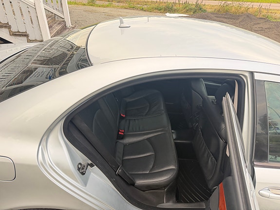 Mercedes-Benz E200 d 20 of 30